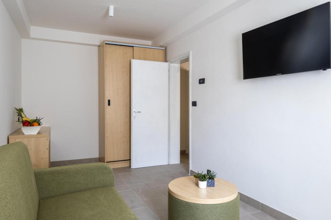 Hotel Delfin Omišalj Εξωτερικό φωτογραφία