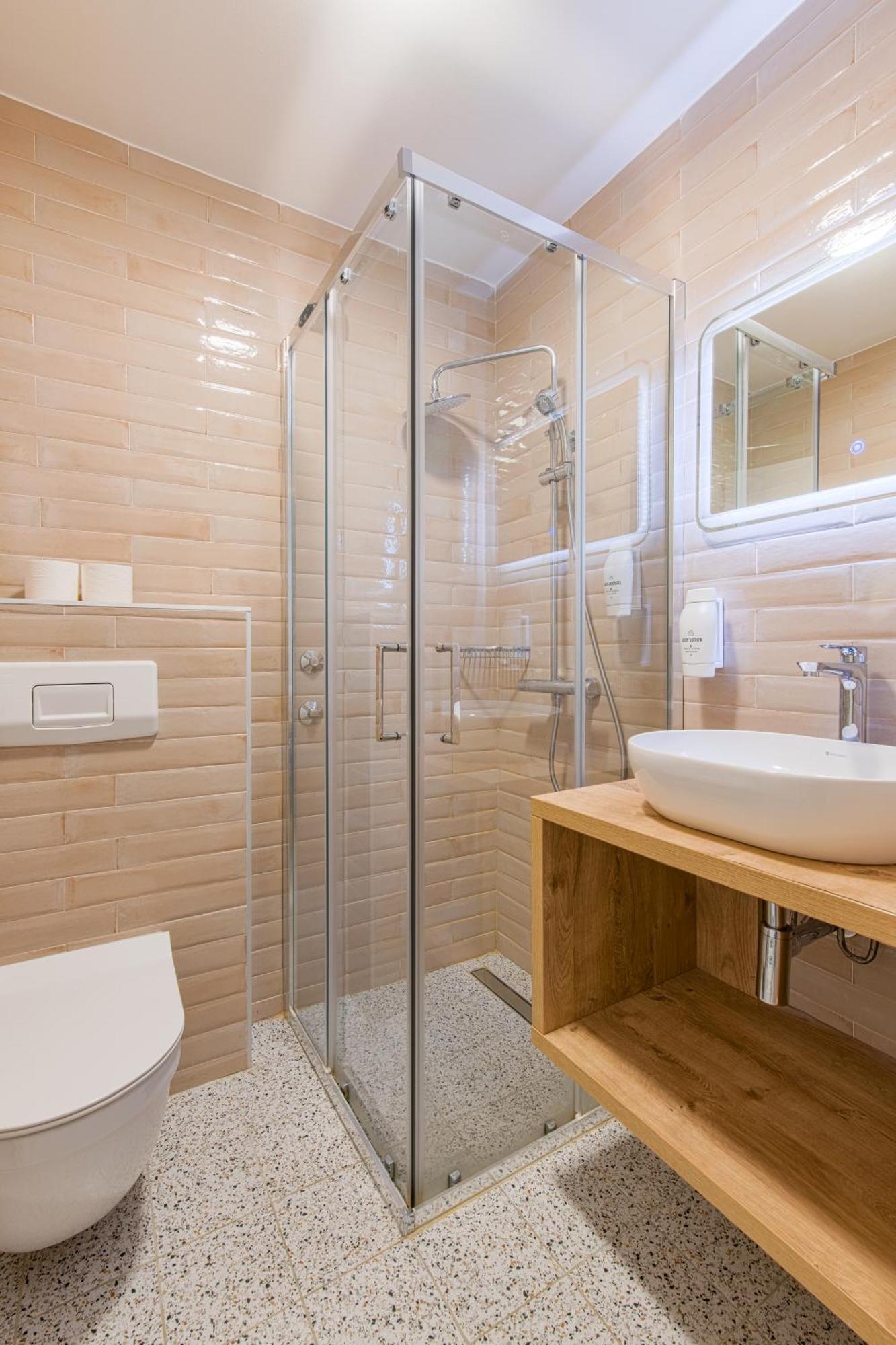 Hotel Delfin Omišalj Εξωτερικό φωτογραφία